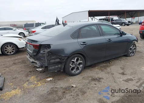 2019 Kia Forte Lxs z USA, uszkodzony, nr VIN 3KPF24AD0KE050839